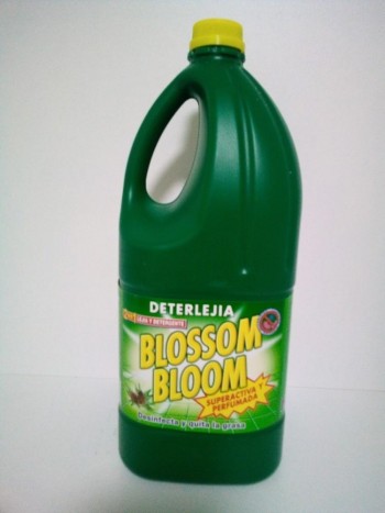 Detergente clorado botella 2l desclorblanco/deterlejia